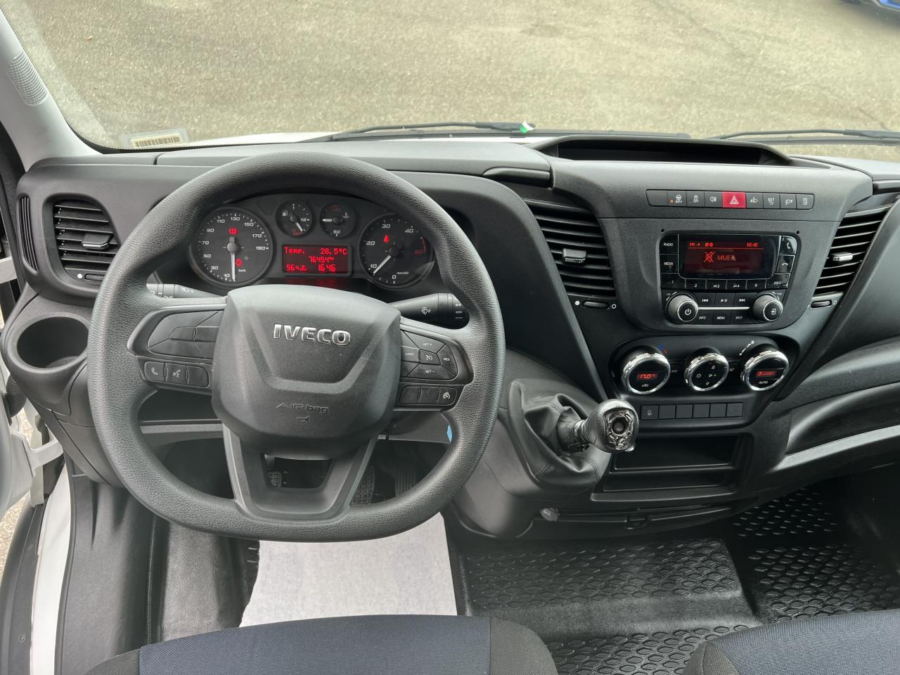 IVECO Daily 35 C 16 S&S (Quad-Leaf) CHASSIS CABINE 2014 35C/35S Chassis cabine 35 C Epmt.4.1 PHASE 4 - Fourgon grand volume: photos 4 IVECO Daily 35 C 16 S&S (Quad-Leaf) CHASSIS CABINE 2014 35C/35S Chassis cabine 35 C Epmt.4.1 PHASE 4 - Fourgon grand volume: photos 4