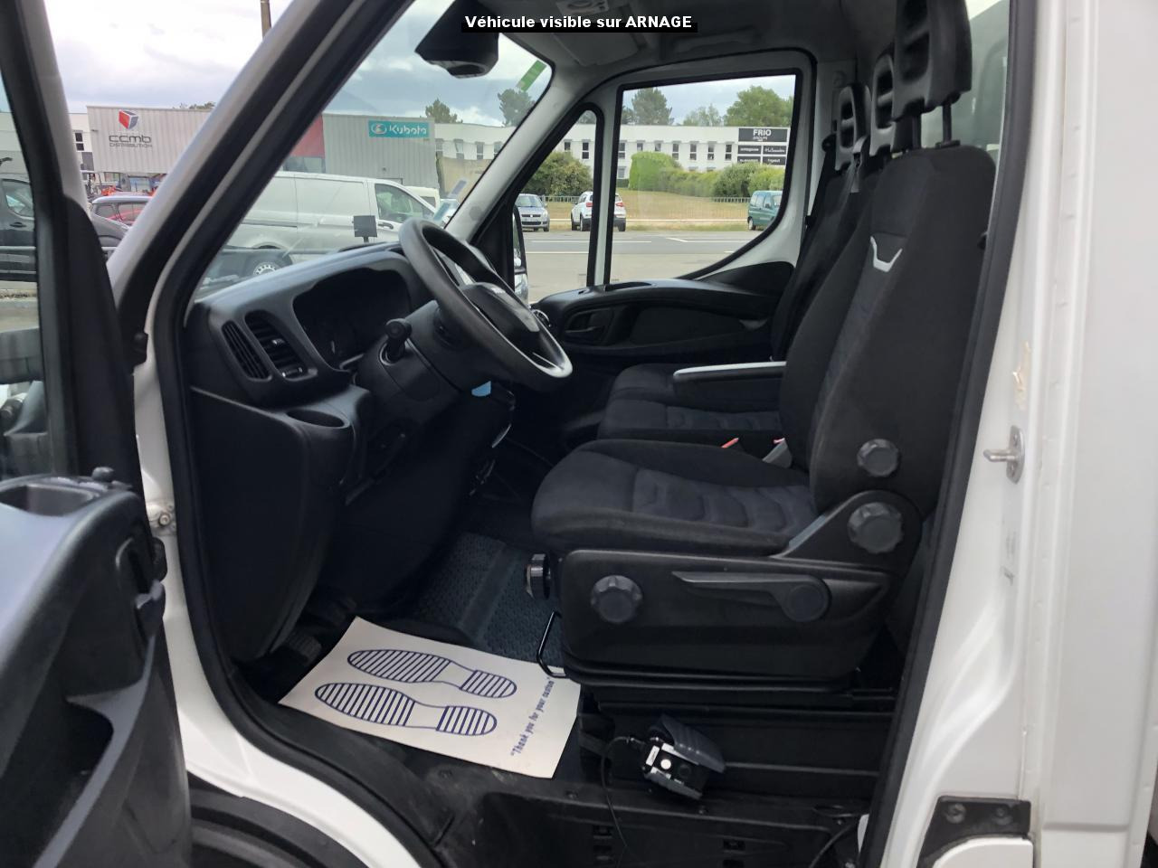 IVECO Daily 35 C 16H3.0 (Quad-Leaf) CHASSIS CABINE 2014 35C/35S Chassis cabine 35 C Epmt.3.75 PHASE 4 - Utilitaire benne: photos 5 IVECO Daily 35 C 16H3.0 (Quad-Leaf) CHASSIS CABINE 2014 35C/35S Chassis cabine 35 C Epmt.3.75 PHASE 4 - Utilitaire benne: photos 5