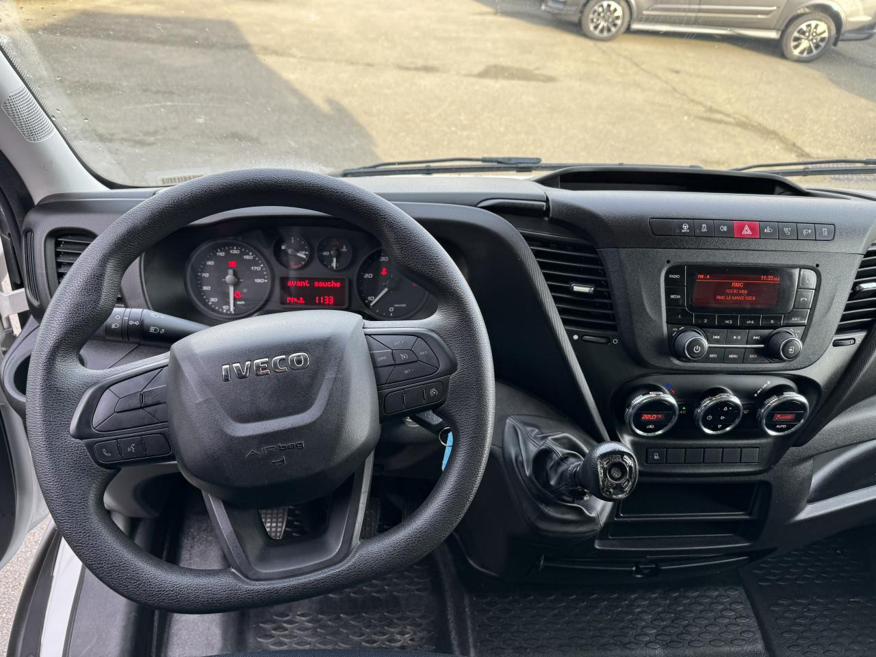 IVECO Daily 35C16 CAISSE HAYON 20M3 RJ 3.0L 160CH - Fourgon grand volume: photos 4 IVECO Daily 35C16 CAISSE HAYON 20M3 RJ 3.0L 160CH - Fourgon grand volume: photos 4