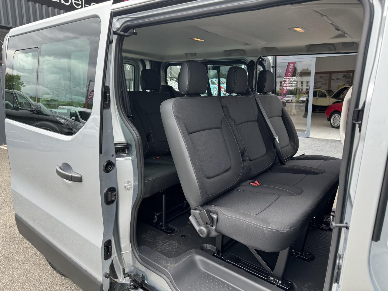 NISSAN Primastar N-Connecta 3.0t L2H1 2.0 dCi - 150 - BV DCT - S/S II 2021 COMBI Combi L2H1 PHASE 2 - Transport de personnes: photos 5 NISSAN Primastar N-Connecta 3.0t L2H1 2.0 dCi - 150 - BV DCT - S/S II 2021 COMBI Combi L2H1 PHASE 2 - Transport de personnes: photos 5