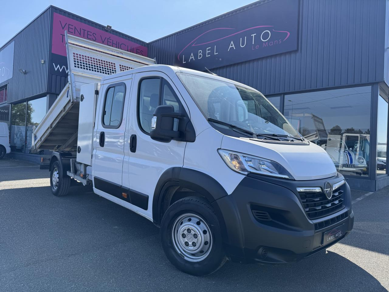 OPEL MOVANO 3T5 BENNE + COFFRE DOUBLE CABINE 6PLACES 2.2 HDI 165CH - Utilitaire benne: photos 2 OPEL MOVANO 3T5 BENNE + COFFRE DOUBLE CABINE 6PLACES 2.2 HDI 165CH - Utilitaire benne: photos 2