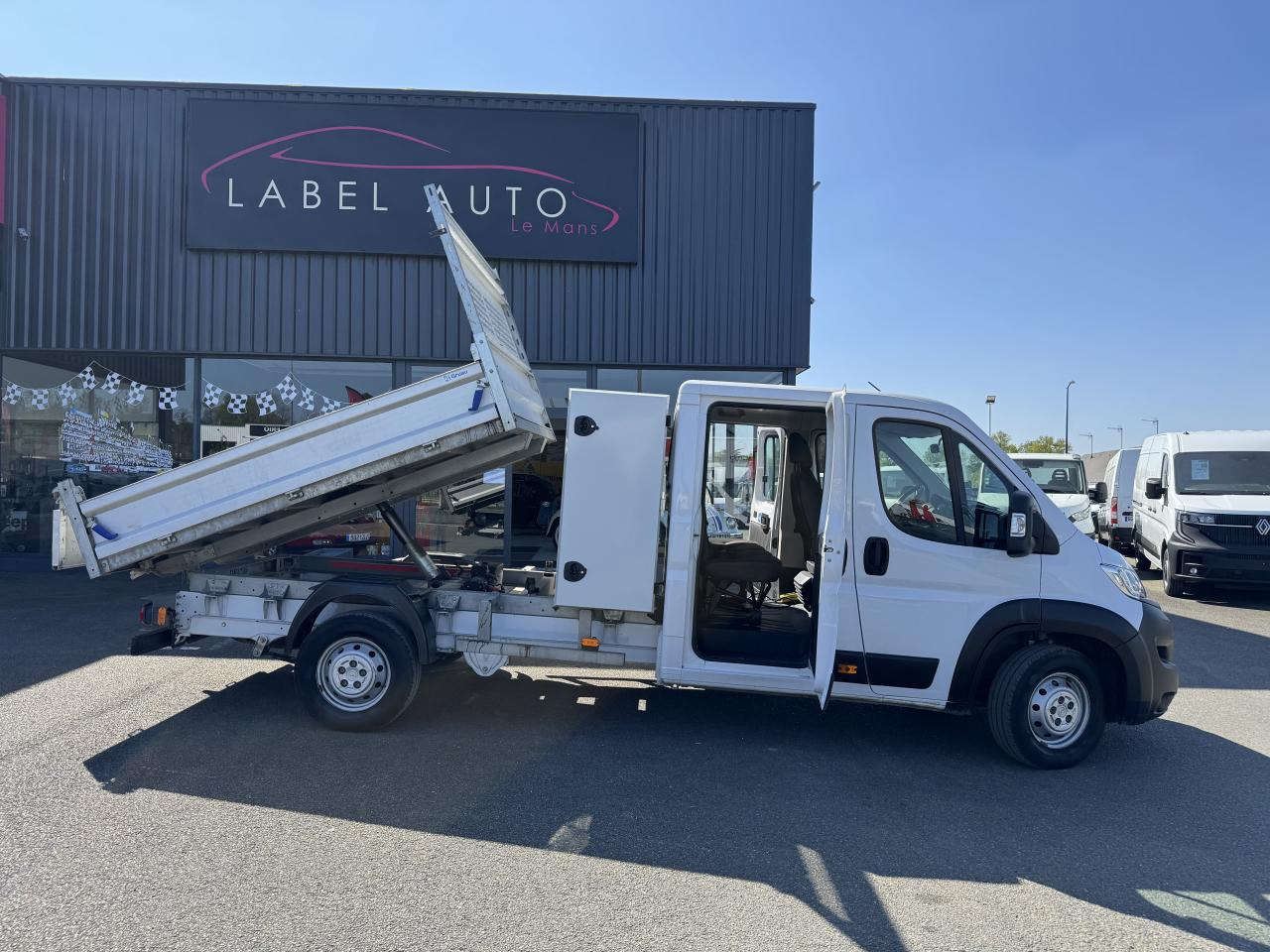OPEL MOVANO 3T5 BENNE + COFFRE DOUBLE CABINE 6PLACES 2.2 HDI 165CH - Utilitaire benne: photos 1 OPEL MOVANO 3T5 BENNE + COFFRE DOUBLE CABINE 6PLACES 2.2 HDI 165CH - Utilitaire benne: photos 1
