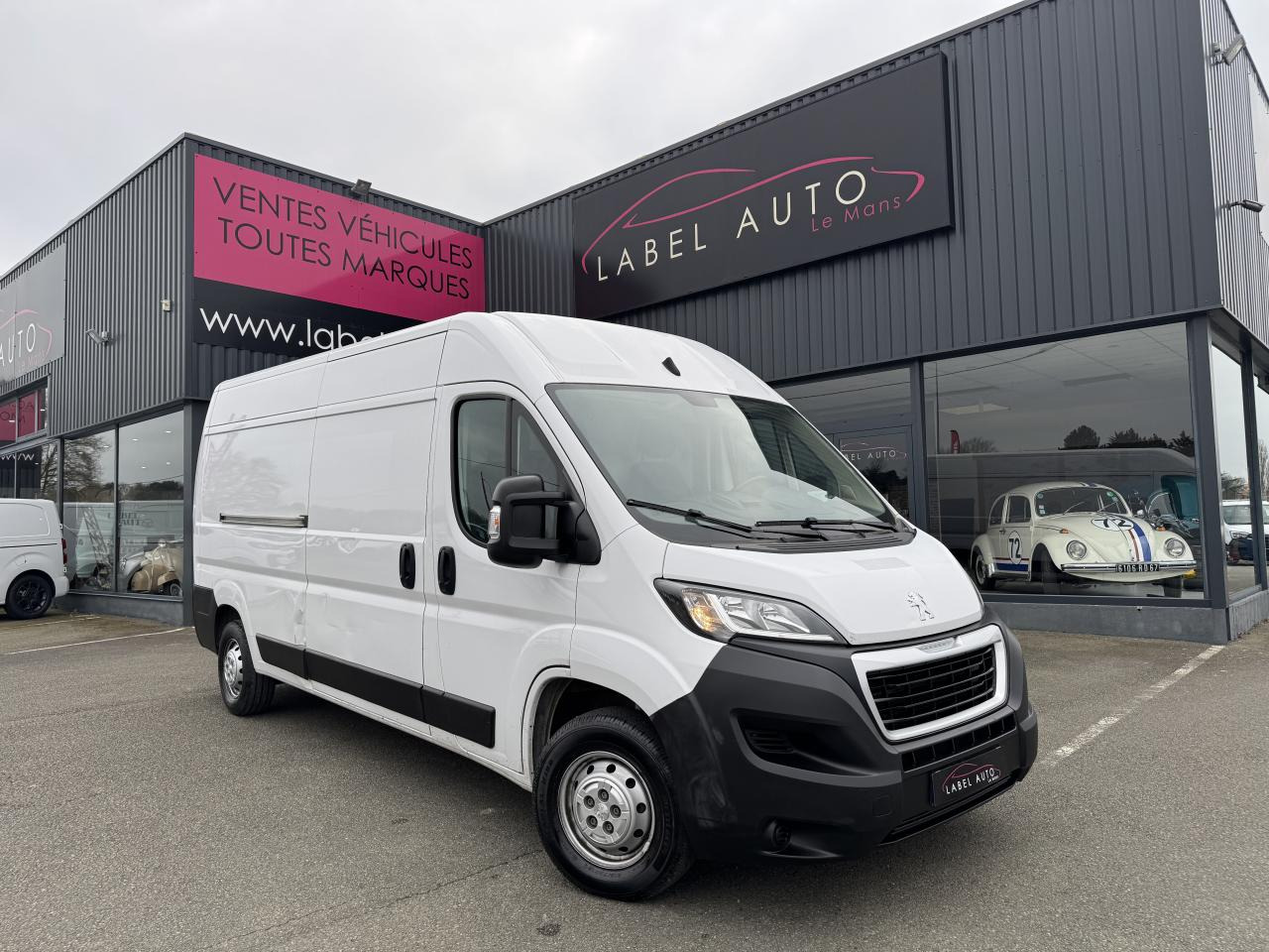 PEUGEOT BOXER 3T3 L3H2 2.2 HDI 140CH ASPHALT - Fourgon utilitaire: photos 1 PEUGEOT BOXER 3T3 L3H2 2.2 HDI 140CH ASPHALT - Fourgon utilitaire: photos 1