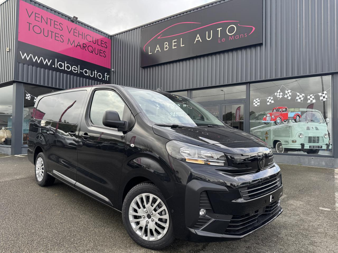 PEUGEOT Expert XL 2.0 BlueHDi - 180 S&S - BV EAT8 III CABINE APPROFONDIE Fourgon Cabine approfondie Fix - Fourgon utilitaire: photos 1 PEUGEOT Expert XL 2.0 BlueHDi - 180 S&S - BV EAT8 III CABINE APPROFONDIE Fourgon Cabine approfondie Fix - Fourgon utilitaire: photos 1