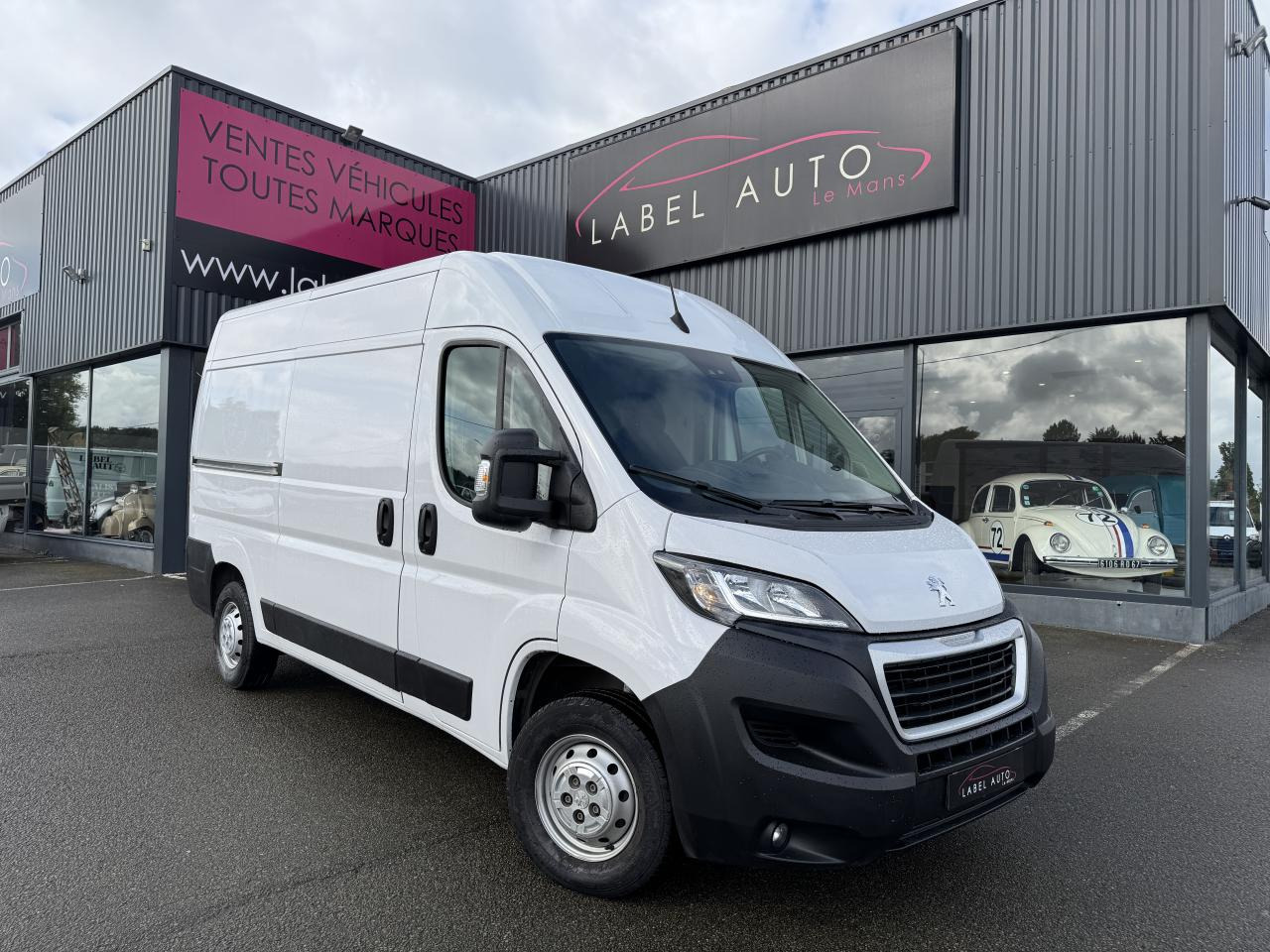 PEUGEOT boxer 333 L2H2 2.2 BLUEHDI S&S 140CH ASPHALT - Fourgon utilitaire: photos 1 PEUGEOT boxer 333 L2H2 2.2 BLUEHDI S&S 140CH ASPHALT - Fourgon utilitaire: photos 1