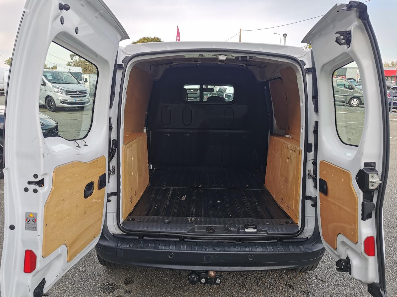 RENAULT Kangoo L1 1.5 Energy dCi - 80 II EXPRESS FOURGON Générique PHASE 2 - Fourgon utilitaire: photos 3 RENAULT Kangoo L1 1.5 Energy dCi - 80 II EXPRESS FOURGON Générique PHASE 2 - Fourgon utilitaire: photos 3