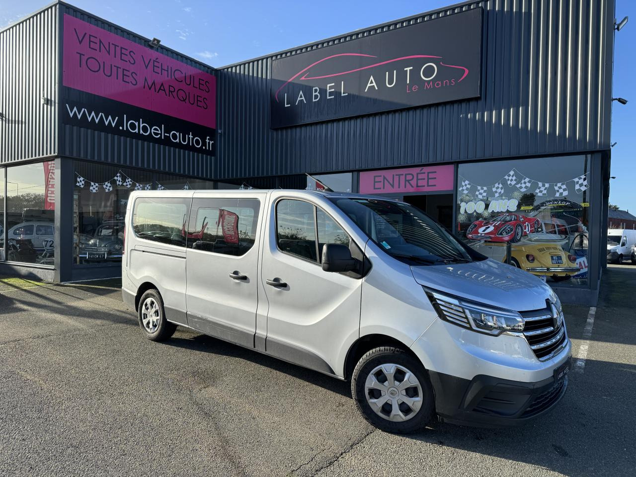 RENAULT Trafic L2 2.0 Energy dCi - 150 - S&S III COMBI Combi Zen L2H1 PHASE 3 - Transport de personnes: photos 3 RENAULT Trafic L2 2.0 Energy dCi - 150 - S&S III COMBI Combi Zen L2H1 PHASE 3 - Transport de personnes: photos 3