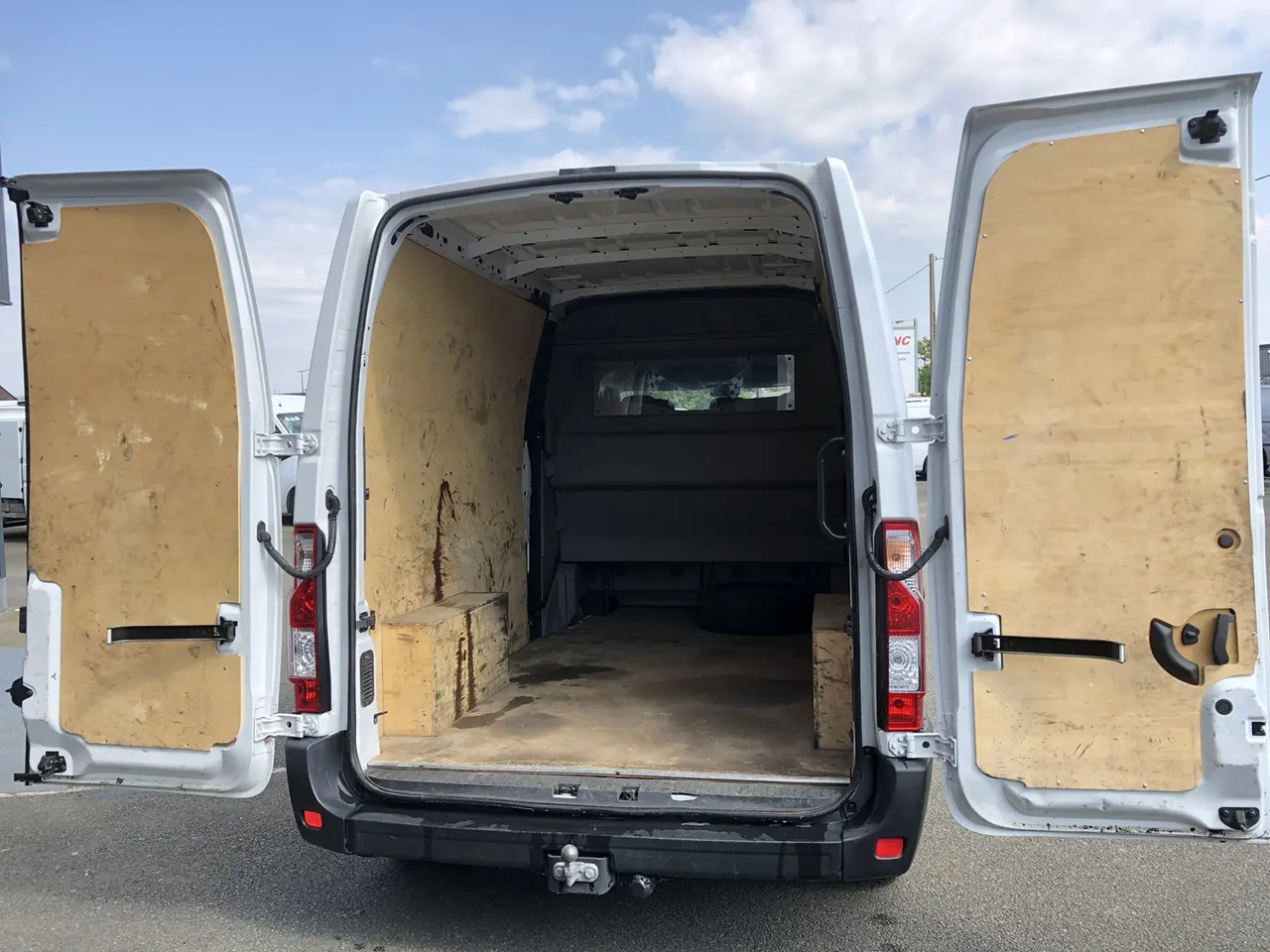 Utilitaire double cabine Renault Master F3300 L2H2 2.3 DCI 135CH CABINE APPROFONDIE CONFORT EURO6: photos 10