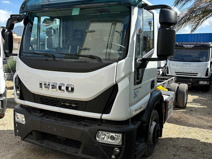 Iveco Eurocargo 120e22 - Châssis cabine: photos 2 Iveco Eurocargo 120e22 - Châssis cabine: photos 2