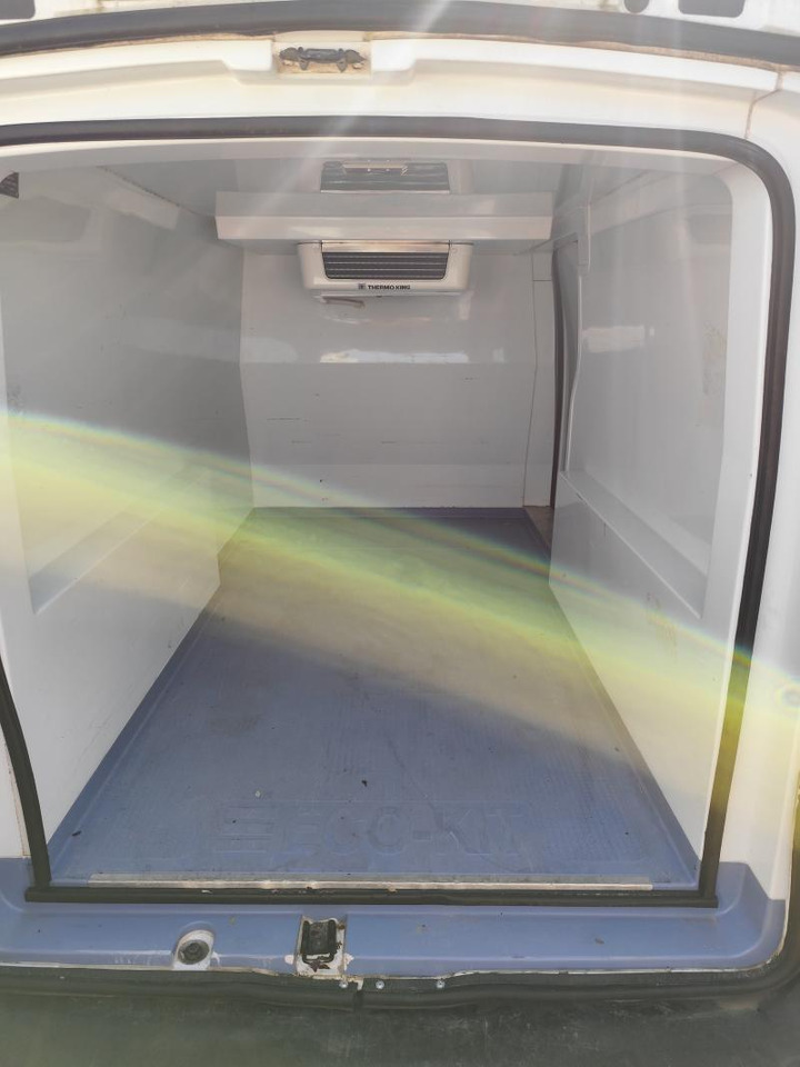 Fiat Scudo 1,2 L1H1 Mjt avec Cellule frigorifique intégrée - Utilitaire frigorifique: photos 4 Fiat Scudo 1,2 L1H1 Mjt avec Cellule frigorifique intégrée - Utilitaire frigorifique: photos 4
