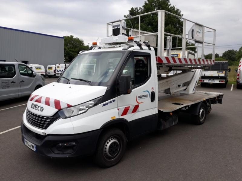 Iveco Daily 35S14 Plateau Nacelle 6m50 Spécial tunnel - Camion avec nacelle: photos 1 Iveco Daily 35S14 Plateau Nacelle 6m50 Spécial tunnel - Camion avec nacelle: photos 1