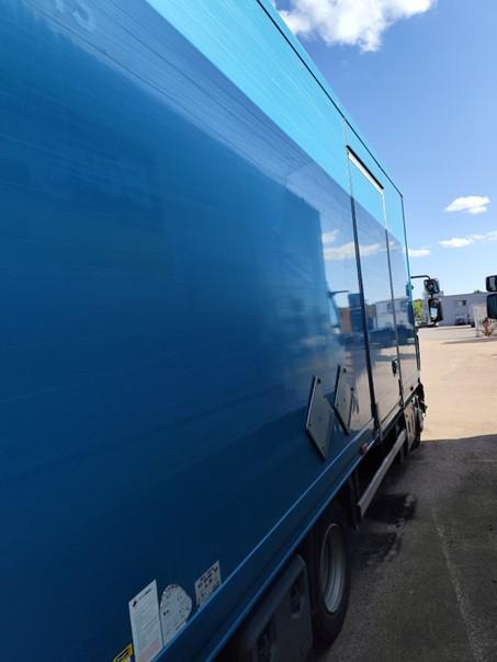 Renault D 7.5 LOW P4x2 210E6 Fourgon Polyfond avec hayon Repliable - Camion fourgon: photos 5 Renault D 7.5 LOW P4x2 210E6 Fourgon Polyfond avec hayon Repliable - Camion fourgon: photos 5