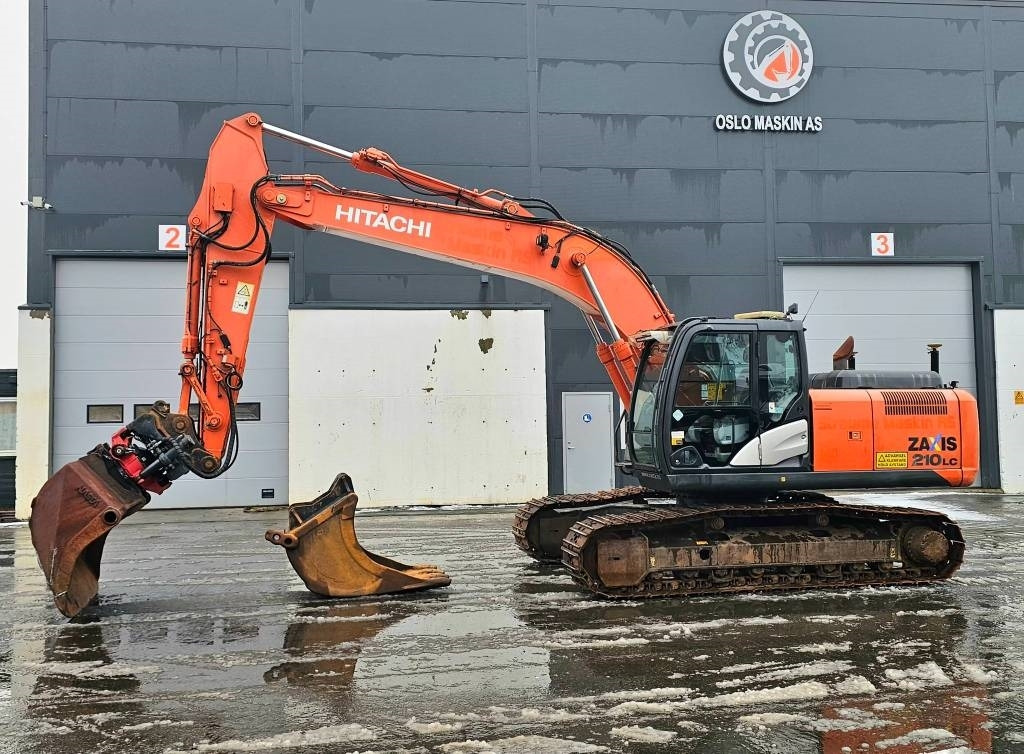 Hitachi ZX 210 LC-6 - Pelle sur chenille: photos 2 Hitachi ZX 210 LC-6 - Pelle sur chenille: photos 2