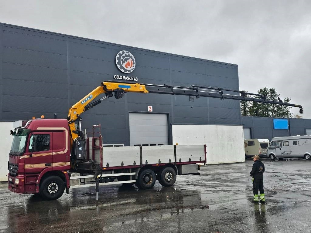 Mercedes-Benz Actros 2544  - Camion grue: photos 2 Mercedes-Benz Actros 2544  - Camion grue: photos 2