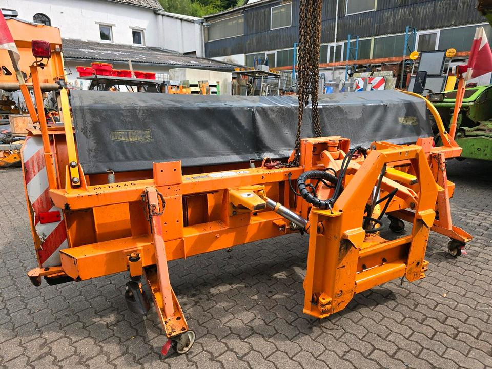 Beilhack PV 34-4 Schneepflug Schneeschild Scheeschieber Winterdienst Unimog U400 300 290 500 427 530 423 318 323 LKW Fendt - Lame à neige: photos 5 Beilhack PV 34-4 Schneepflug Schneeschild Scheeschieber Winterdienst Unimog U400 300 290 500 427 530 423 318 323 LKW Fendt - Lame à neige: photos 5