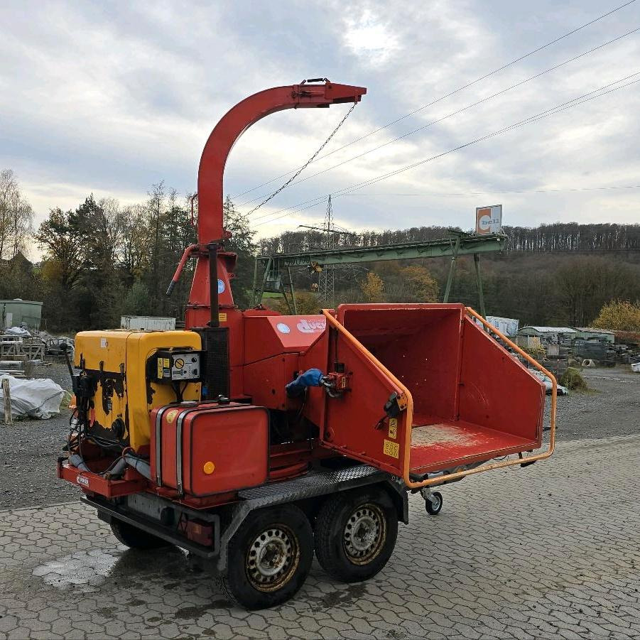 Dücker HM 250 Holzhacker Holzhäcksler Holzhackschnitzler Hacker Häcksler Hatz Diesel 4L40C - Broyeur de végétaux: photos 1 Dücker HM 250 Holzhacker Holzhäcksler Holzhackschnitzler Hacker Häcksler Hatz Diesel 4L40C - Broyeur de végétaux: photos 1