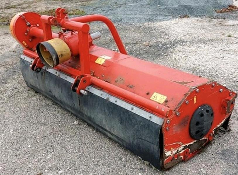 Dücker PMK21 2017 Frontmulchgerät Mulcher Mulchgerät Traktor - Broyeur à axe horizontal: photos 5 Dücker PMK21 2017 Frontmulchgerät Mulcher Mulchgerät Traktor - Broyeur à axe horizontal: photos 5