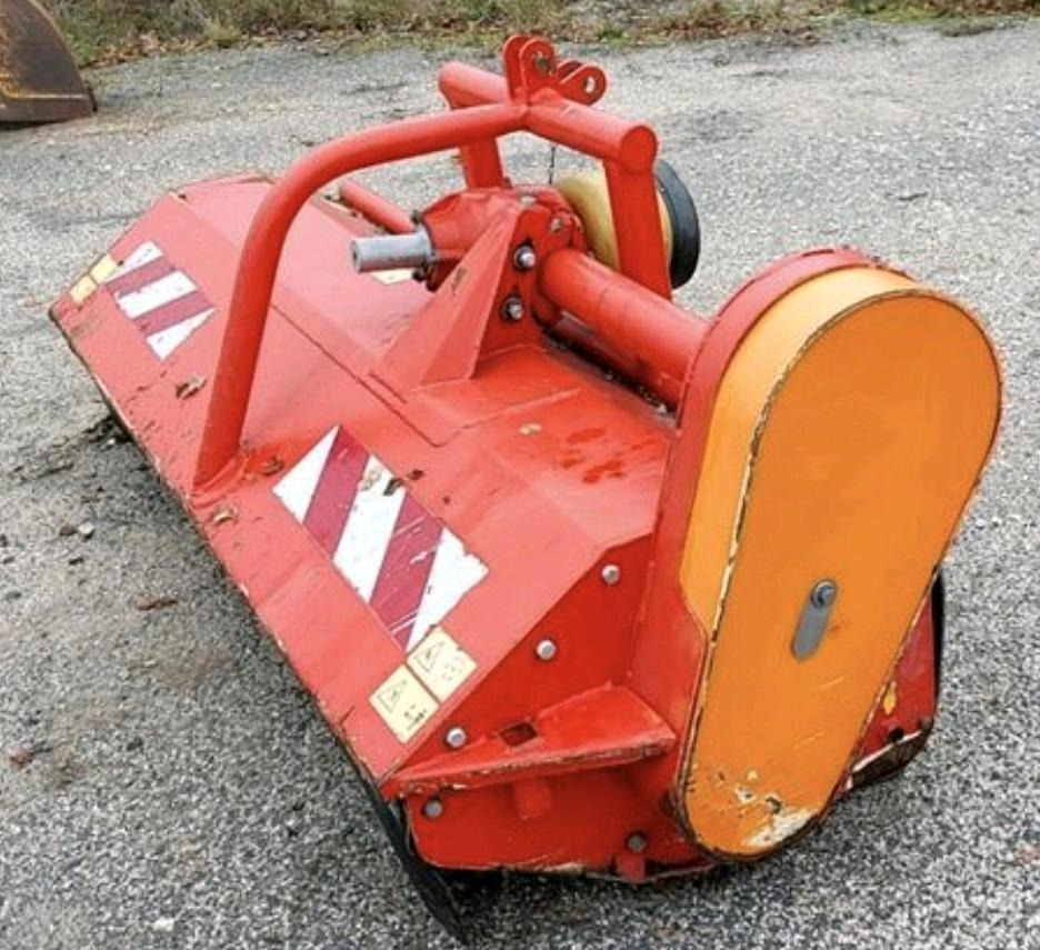 Dücker PMK21 2017 Frontmulchgerät Mulcher Mulchgerät Traktor - Broyeur à axe horizontal: photos 4 Dücker PMK21 2017 Frontmulchgerät Mulcher Mulchgerät Traktor - Broyeur à axe horizontal: photos 4