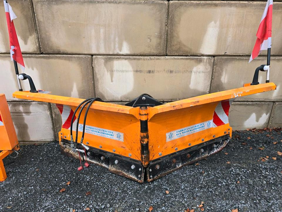 KIF V-Schneepflug CM 2400 Keilpflug Variopflug Schneeschieber Schneeschild Winterdienst Räumschild passend für Multicar Kramer Iseki Kubota Kleintraktor - Lame à neige: photos 5 KIF V-Schneepflug CM 2400 Keilpflug Variopflug Schneeschieber Schneeschild Winterdienst Räumschild passend für Multicar Kramer Iseki Kubota Kleintraktor - Lame à neige: photos 5
