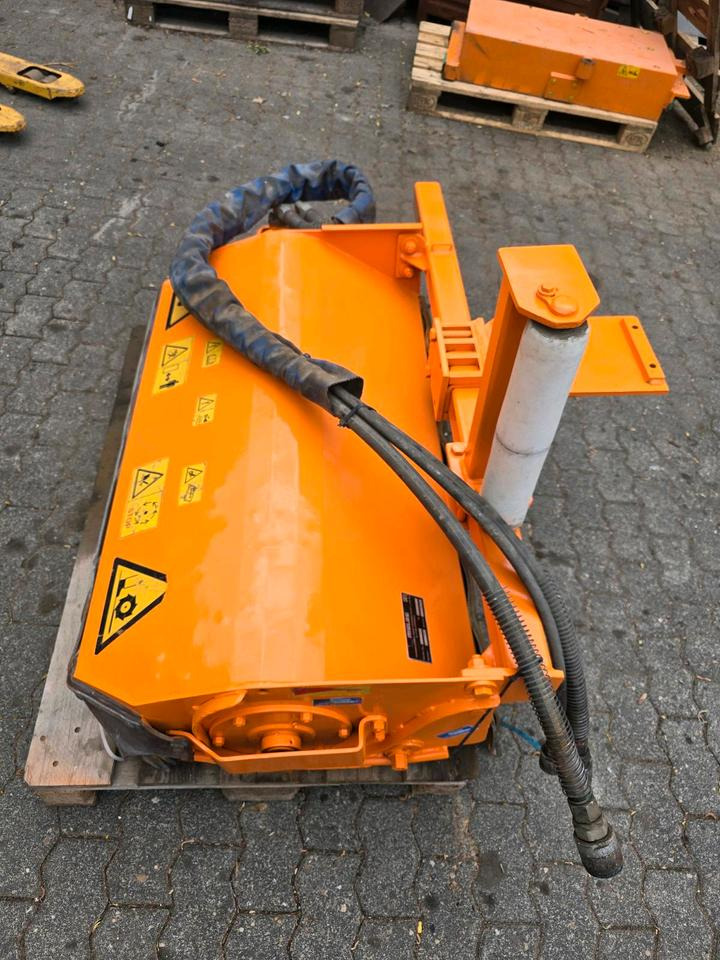 Mulag Mulchkopf MK-MSL Mähkorb Leitplankenmäher Mähausleger Böschungsmäher Böschungsmulcher Dücker Unimog 405 U300 400 500 427 423 530 - Broyeur à axe horizontal: photos 2 Mulag Mulchkopf MK-MSL Mähkorb Leitplankenmäher Mähausleger Böschungsmäher Böschungsmulcher Dücker Unimog 405 U300 400 500 427 423 530 - Broyeur à axe horizontal: photos 2