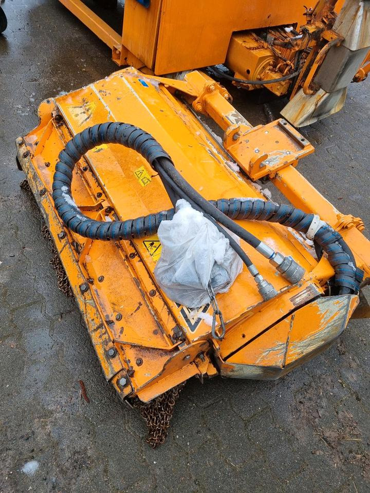 Mulag UMK 12 Mulchkopf Universalmulchkopf Mähkorb Mähausleger Böschungsmulcher Böschungsmäher Seitenmulcher Dücker Unimog Gilbers - Broyeur à axe horizontal: photos 2 Mulag UMK 12 Mulchkopf Universalmulchkopf Mähkorb Mähausleger Böschungsmulcher Böschungsmäher Seitenmulcher Dücker Unimog Gilbers - Broyeur à axe horizontal: photos 2