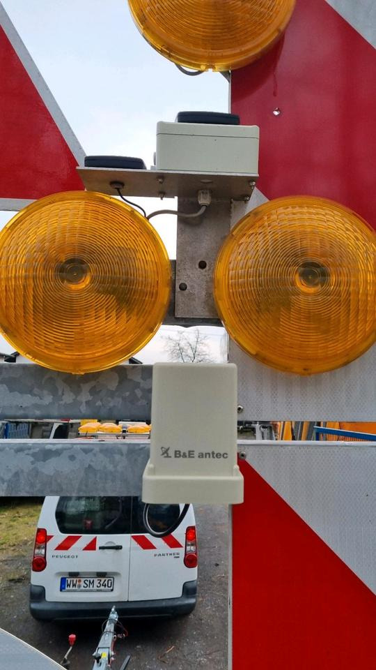 Remorque Nissen LED Absperrtafel ABIS Dora Fat Fahrbare Verkehrsleittafel Verkehrsleitanhänger Verkehrssicherungsanhänger Leitanhänger Sperrwand: photos 10 Remorque Nissen LED Absperrtafel ABIS Dora Fat Fahrbare Verkehrsleittafel Verkehrsleitanhänger Verkehrssicherungsanhänger Leitanhänger Sperrwand: photos 10