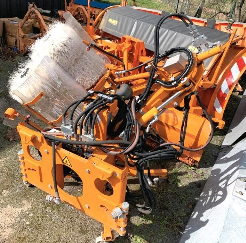 Schmidt RPS-H Leitpfostenwaschgerät für Unimog 405/10 405/12 U400 300 400 500 UGN UGE Mulag Mercedes-Benz 318 218 423 427 429 430 - Brosse: photos 2 Schmidt RPS-H Leitpfostenwaschgerät für Unimog 405/10 405/12 U400 300 400 500 UGN UGE Mulag Mercedes-Benz 318 218 423 427 429 430 - Brosse: photos 2