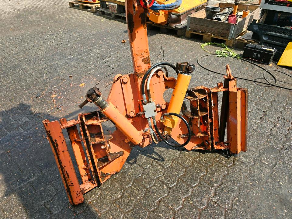 Schmidt Schneepflugzylinder Schwenkzylinder Schneeschild Schneeschieber Schmidt Epoke passend für Unimog 424 427 405 U 300 400 500 318 323 423 218 430 429 530 527 535 Mercedes-Benz Winterdienst - Lame à neige: photos 1 Schmidt Schneepflugzylinder Schwenkzylinder Schneeschild Schneeschieber Schmidt Epoke passend für Unimog 424 427 405 U 300 400 500 318 323 423 218 430 429 530 527 535 Mercedes-Benz Winterdienst - Lame à neige: photos 1