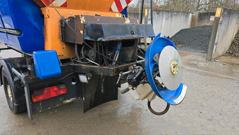 Schmidt Stratos B35-30 AWCLN-490 3,5m3 Salzstreuanhänger Bandstreuer Streuanhänger IMSSF Salzstreuer Winterdienst Streuautomat Streusilo Solestreuer - Epandeur de sable: photos 5 Schmidt Stratos B35-30 AWCLN-490 3,5m3 Salzstreuanhänger Bandstreuer Streuanhänger IMSSF Salzstreuer Winterdienst Streuautomat Streusilo Solestreuer - Epandeur de sable: photos 5