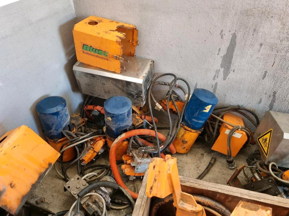 Schneepflughydraulik Schmidt Beilhack Elektrohydraulik Schneepflüge Schneeschild Schneeschieber LKW Unimog Bordcomputer Steuerung - Bloc de gestion pour Véhicule de voirie/ Spécial: photos 2 Schneepflughydraulik Schmidt Beilhack Elektrohydraulik Schneepflüge Schneeschild Schneeschieber LKW Unimog Bordcomputer Steuerung - Bloc de gestion pour Véhicule de voirie/ Spécial: photos 2