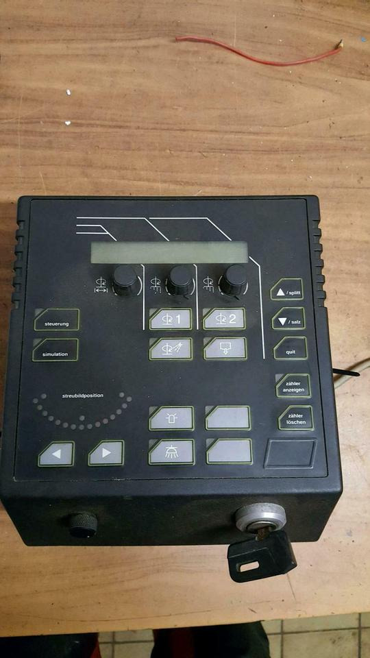 Steuerung Küpper Weisser Salzstreuer Bordcomputer Winterdienst - Bloc de gestion pour Véhicule de voirie/ Spécial: photos 1 Steuerung Küpper Weisser Salzstreuer Bordcomputer Winterdienst - Bloc de gestion pour Véhicule de voirie/ Spécial: photos 1