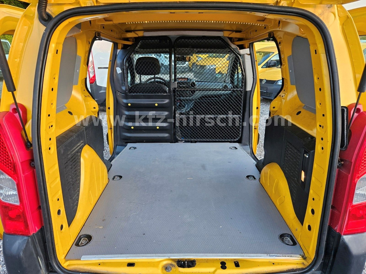 Citroën Berlingo 75 Hdi EURO5 , 2xSchiebetüre, 1.Hand, - Fourgonnette: photos 5 Citroën Berlingo 75 Hdi EURO5 , 2xSchiebetüre, 1.Hand, - Fourgonnette: photos 5