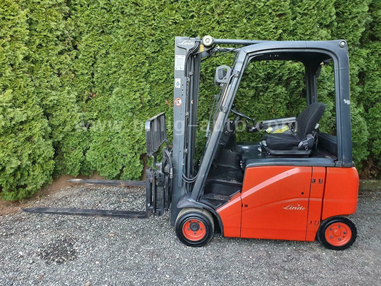 Linde E18 PH 4-Rad Seitenschieber*Zinkenverstellung* - Chariot élévateur électrique: photos 2 Linde E18 PH 4-Rad Seitenschieber*Zinkenverstellung* - Chariot élévateur électrique: photos 2