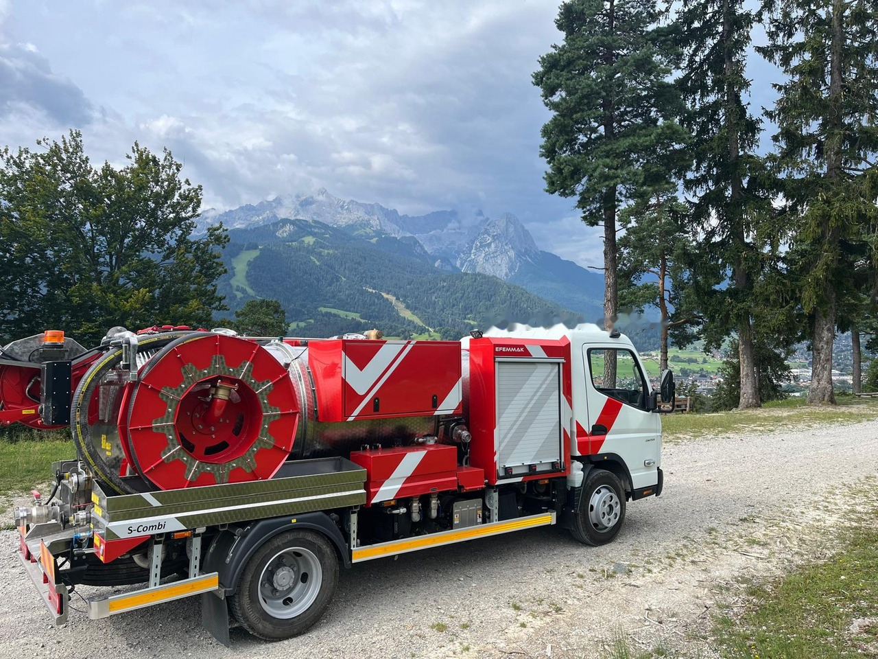 EFEMMAK S-Combi Combined Sewer Jetting And Vacuum Vehicle - Camion vidangeur: photos 1 EFEMMAK S-Combi Combined Sewer Jetting And Vacuum Vehicle - Camion vidangeur: photos 1