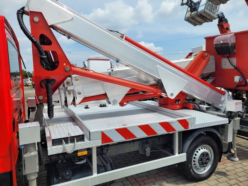 Iveco Daily 35S12 podnośnik koszowy 21 m Multitel MX210 - Camion avec nacelle: photos 3 Iveco Daily 35S12 podnośnik koszowy 21 m Multitel MX210 - Camion avec nacelle: photos 3