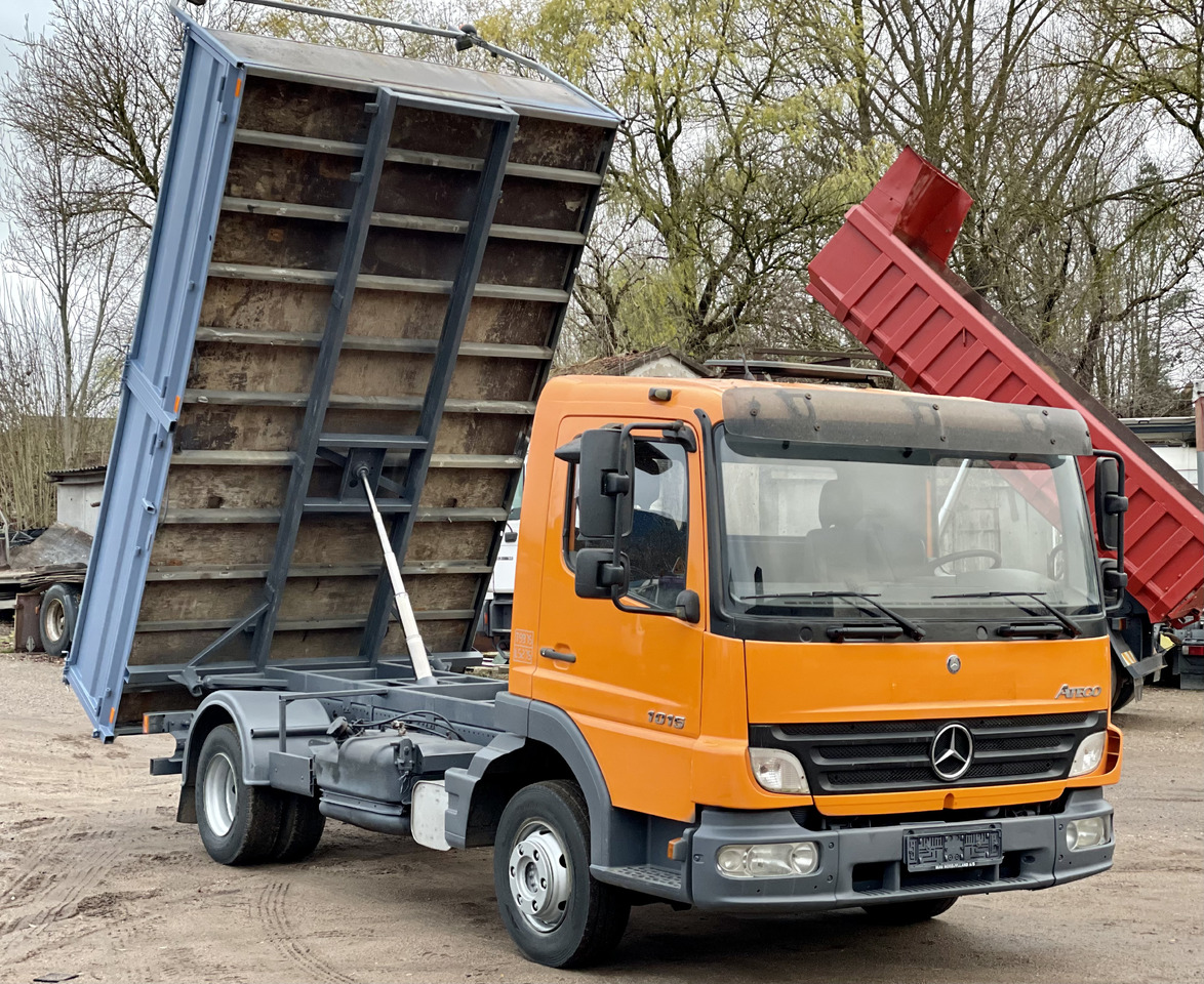 MERCEDES-BENZ ATEGO - Camion benne: photos 2 MERCEDES-BENZ ATEGO - Camion benne: photos 2