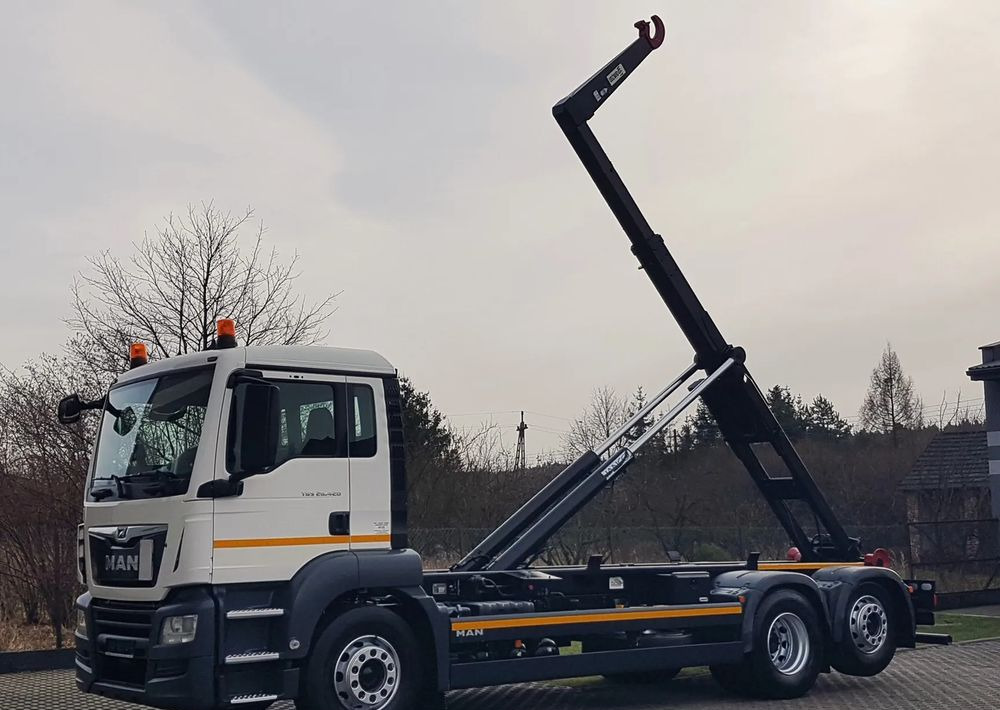 MAN TGS 26.420 E6 HAKOWIEC HS20 6x2 3-OSIE - Camion ampliroll: photos 2 MAN TGS 26.420 E6 HAKOWIEC HS20 6x2 3-OSIE - Camion ampliroll: photos 2