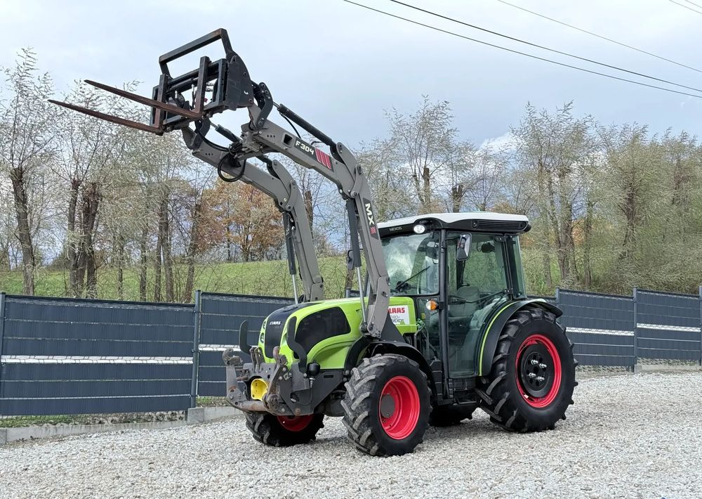 Claas * Ciągnik Traktor CLAAS 240 F NEXOS * 4x4 * Sadowniczy * Tur MX F304 * TUZ * Wałek WOM - Tracteur agricole: photos 1 Claas * Ciągnik Traktor CLAAS 240 F NEXOS * 4x4 * Sadowniczy * Tur MX F304 * TUZ * Wałek WOM - Tracteur agricole: photos 1