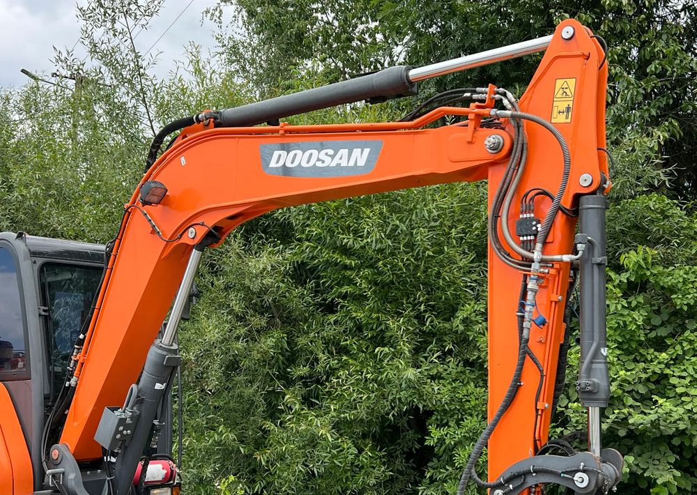 Doosan DOOSAN DX57W *ROTOTILT* 2200 Motogodzin JAK NOWA KOPARKA KOŁOWA STAN PERFEKCYJNY SPROWADZONA - Pelle sur pneus: photos 4 Doosan DOOSAN DX57W *ROTOTILT* 2200 Motogodzin JAK NOWA KOPARKA KOŁOWA STAN PERFEKCYJNY SPROWADZONA - Pelle sur pneus: photos 4