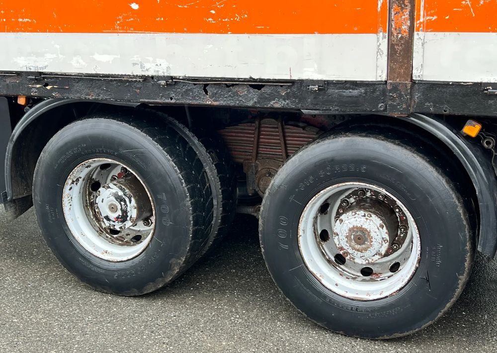 MAN 27-322 MAN 6x4 HDS ATLAS 140 - Camion plateau: photos 5 MAN 27-322 MAN 6x4 HDS ATLAS 140 - Camion plateau: photos 5