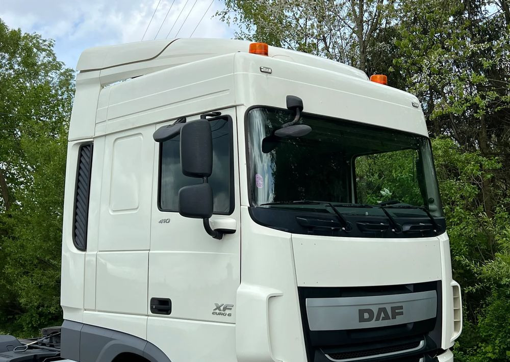 DAF * DAF XF 106 * SPROWADZONY * SUPER STAN CIĄGNIK SIODŁOWY Euro 6 - Tracteur routier: photos 3 DAF * DAF XF 106 * SPROWADZONY * SUPER STAN CIĄGNIK SIODŁOWY Euro 6 - Tracteur routier: photos 3