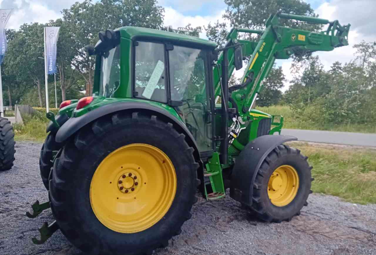 John Deere 6320 met 623R voorlader - Tracteur agricole: photos 2 John Deere 6320 met 623R voorlader - Tracteur agricole: photos 2