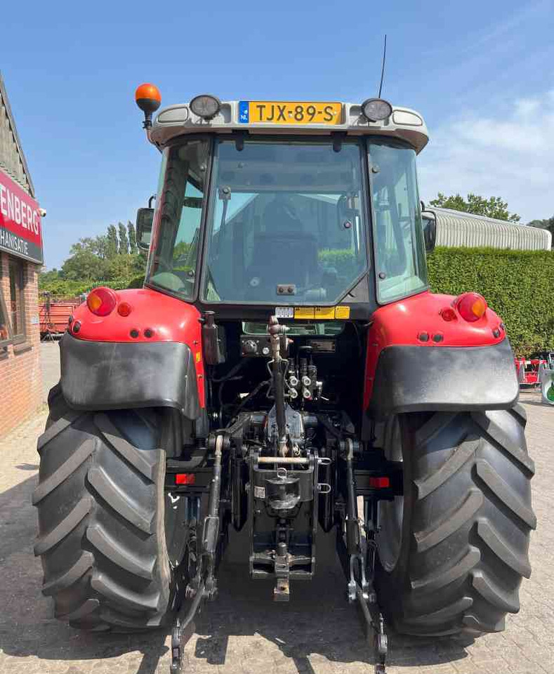Massey Ferguson 5455 Tier-2 Dyna-4 Tractoren - Tracteur agricole: photos 4 Massey Ferguson 5455 Tier-2 Dyna-4 Tractoren - Tracteur agricole: photos 4