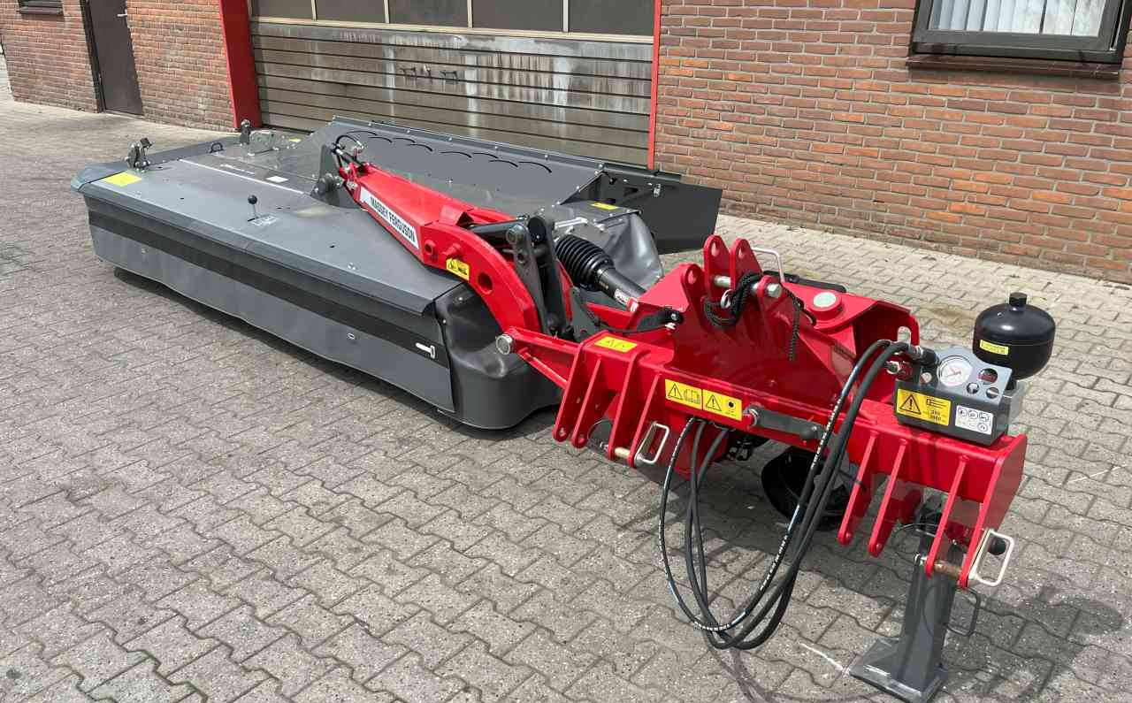 Massey Ferguson DM.316TL-V-KC Schijvenmaaier, Weidebouwmachines - Faucheuse: photos 3 Massey Ferguson DM.316TL-V-KC Schijvenmaaier, Weidebouwmachines - Faucheuse: photos 3