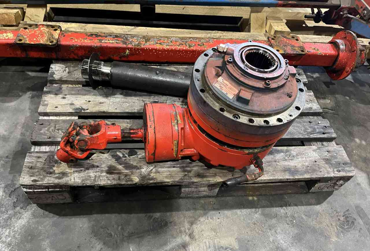 Peecon Brevini Planetair aandrijving voermengwagen vertragingskast vijzel diversen - Transmission pour Machine agricole: photos 1 Peecon Brevini Planetair aandrijving voermengwagen vertragingskast vijzel diversen - Transmission pour Machine agricole: photos 1