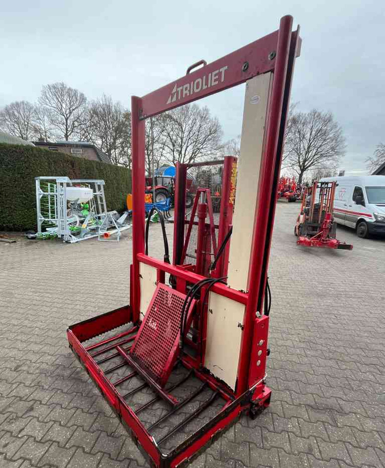 Trioliet TU195 Kuilvoersnijder kuilsnijder hefmast voermachines - Matériel d'ensilage: photos 3 Trioliet TU195 Kuilvoersnijder kuilsnijder hefmast voermachines - Matériel d'ensilage: photos 3