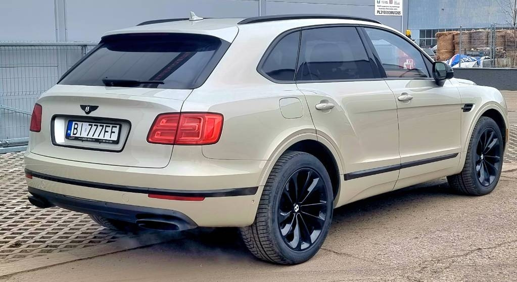 Bentley BENTAYGA 6.0 W12 - Voiture: photos 1 Bentley BENTAYGA 6.0 W12 - Voiture: photos 1