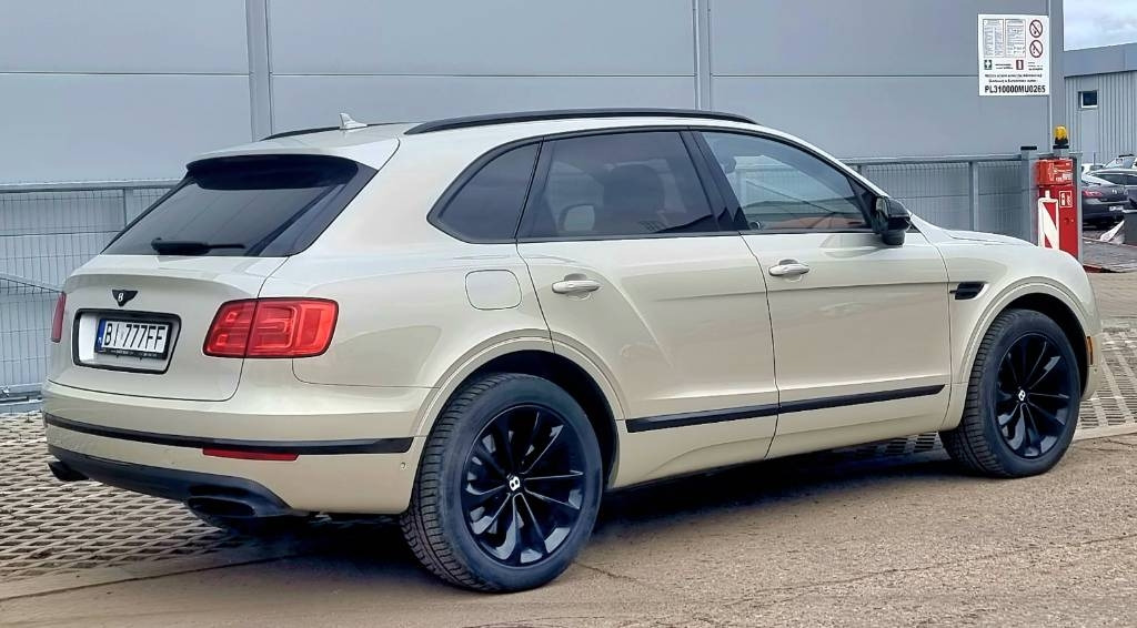 Bentley BENTAYGA 6.0 W12 - Voiture: photos 5 Bentley BENTAYGA 6.0 W12 - Voiture: photos 5