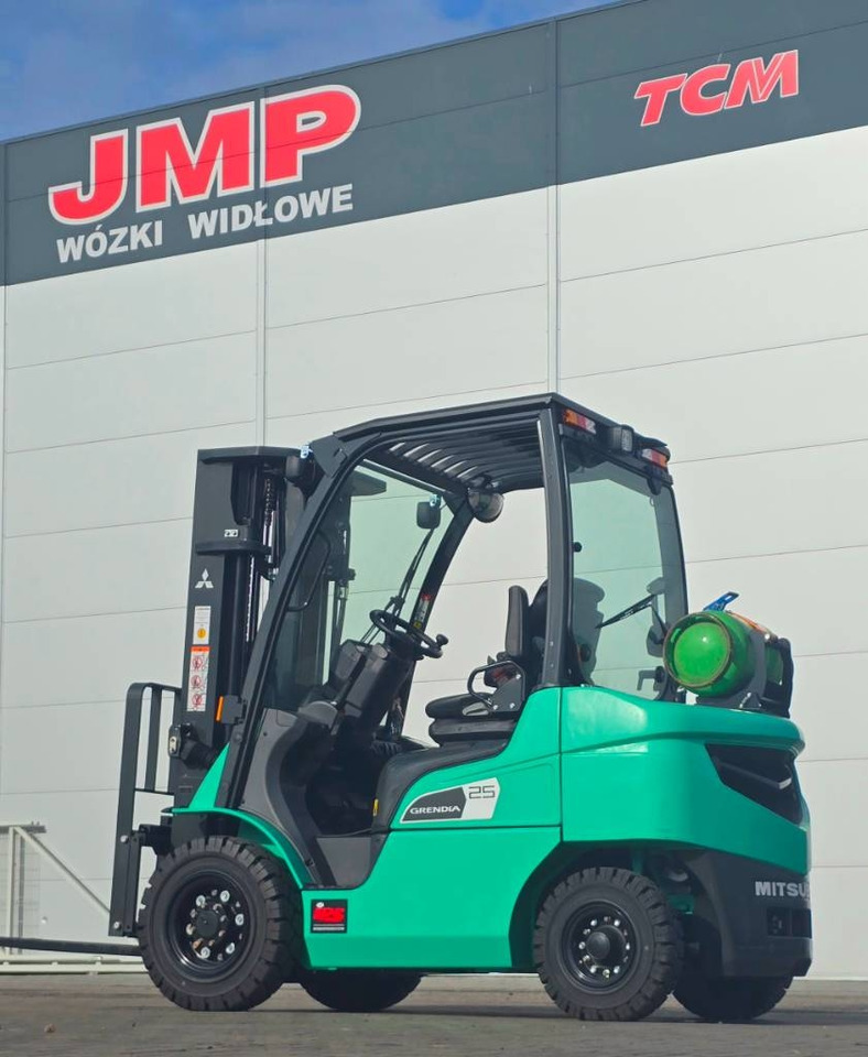 Mitsubishi FG 25 N DEMO like NEW - Chariot élévateur à gaz: photos 2 Mitsubishi FG 25 N DEMO like NEW - Chariot élévateur à gaz: photos 2