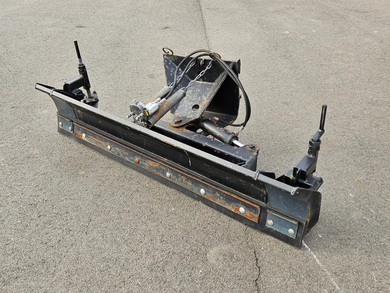 Avant Dozerblad / Sneeuwschuif - Accessoire pour Machine agricole: photos 3 Avant Dozerblad / Sneeuwschuif - Accessoire pour Machine agricole: photos 3